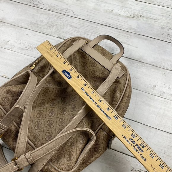 Guess Women's Manhattan Backpack Bag 4g‎ logo bag *missing zipper pull - Picture 12 of 12